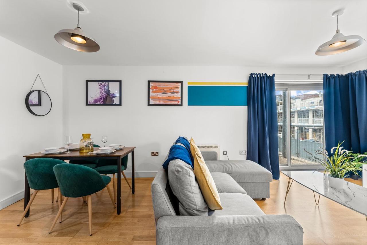 Enchanting Bristol Abode -Sleeps 6 With Balcony! Buitenkant foto