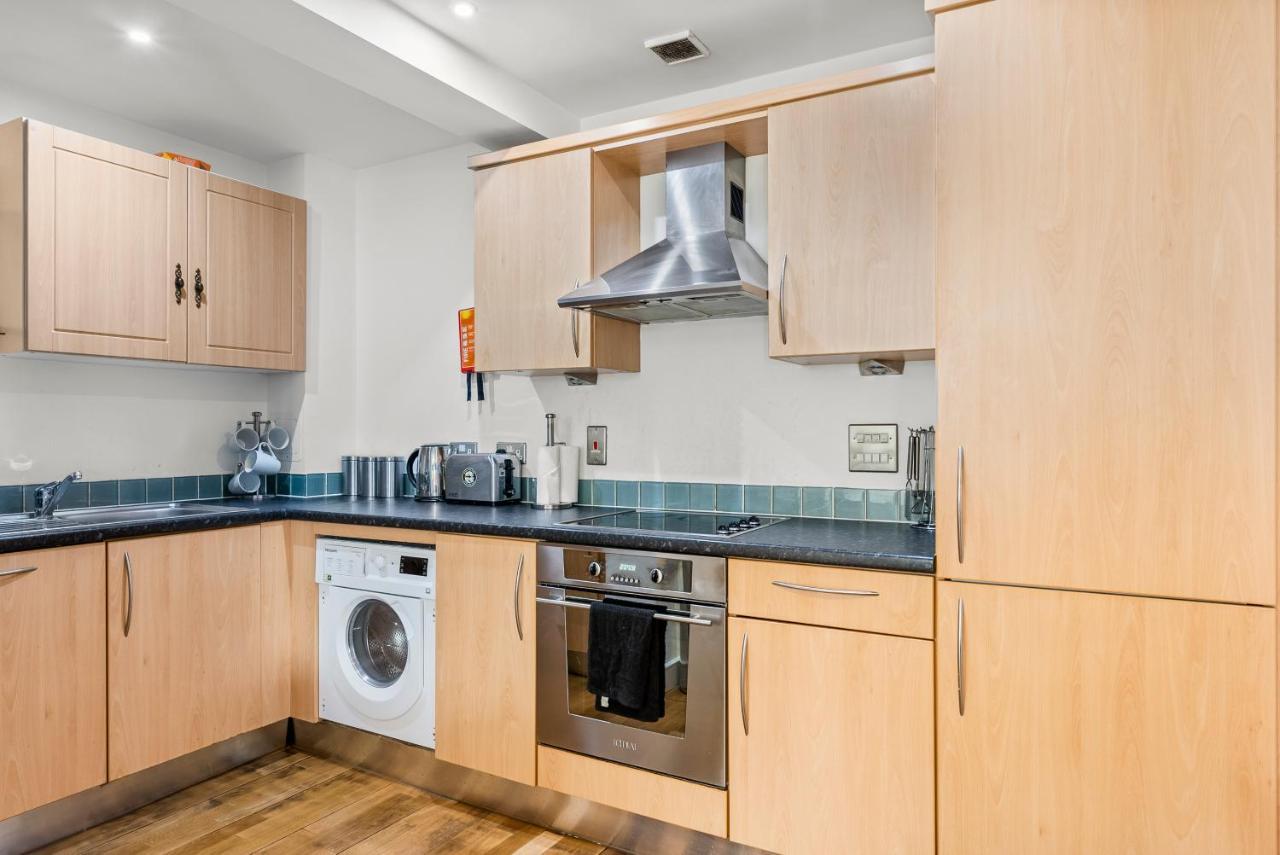 Enchanting Bristol Abode -Sleeps 6 With Balcony! Buitenkant foto