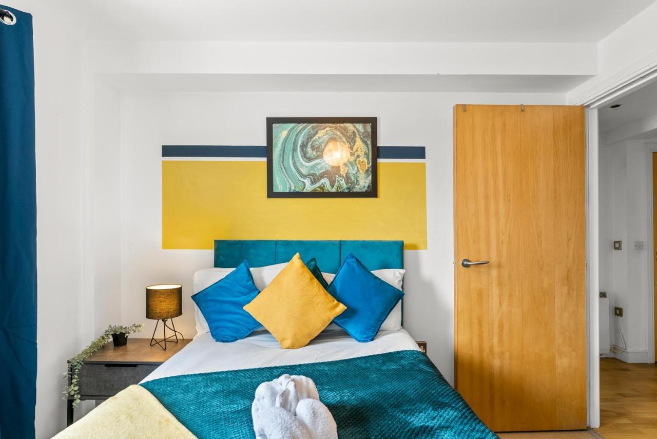 Enchanting Bristol Abode -Sleeps 6 With Balcony! Buitenkant foto